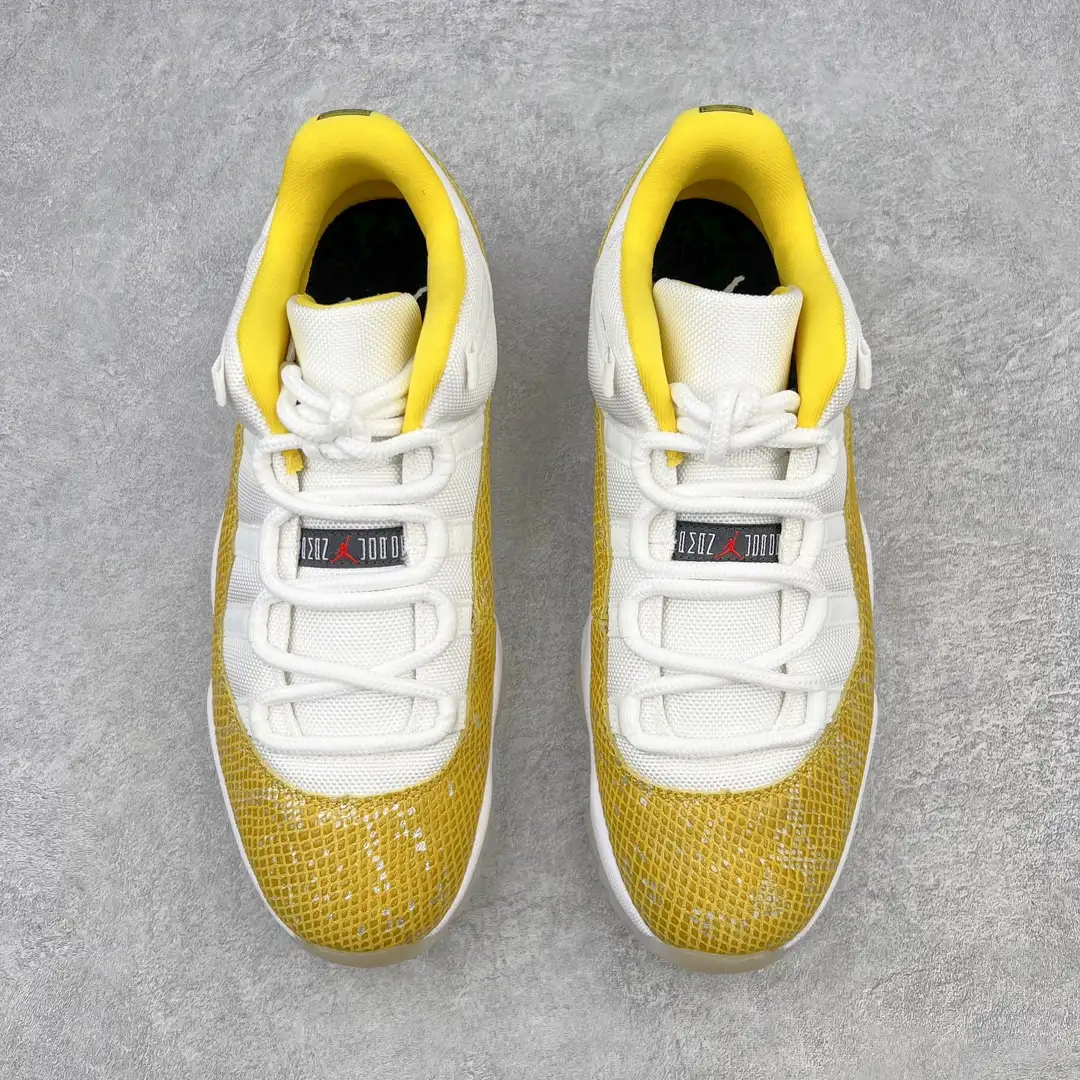Air Jordan 11 - Image 2