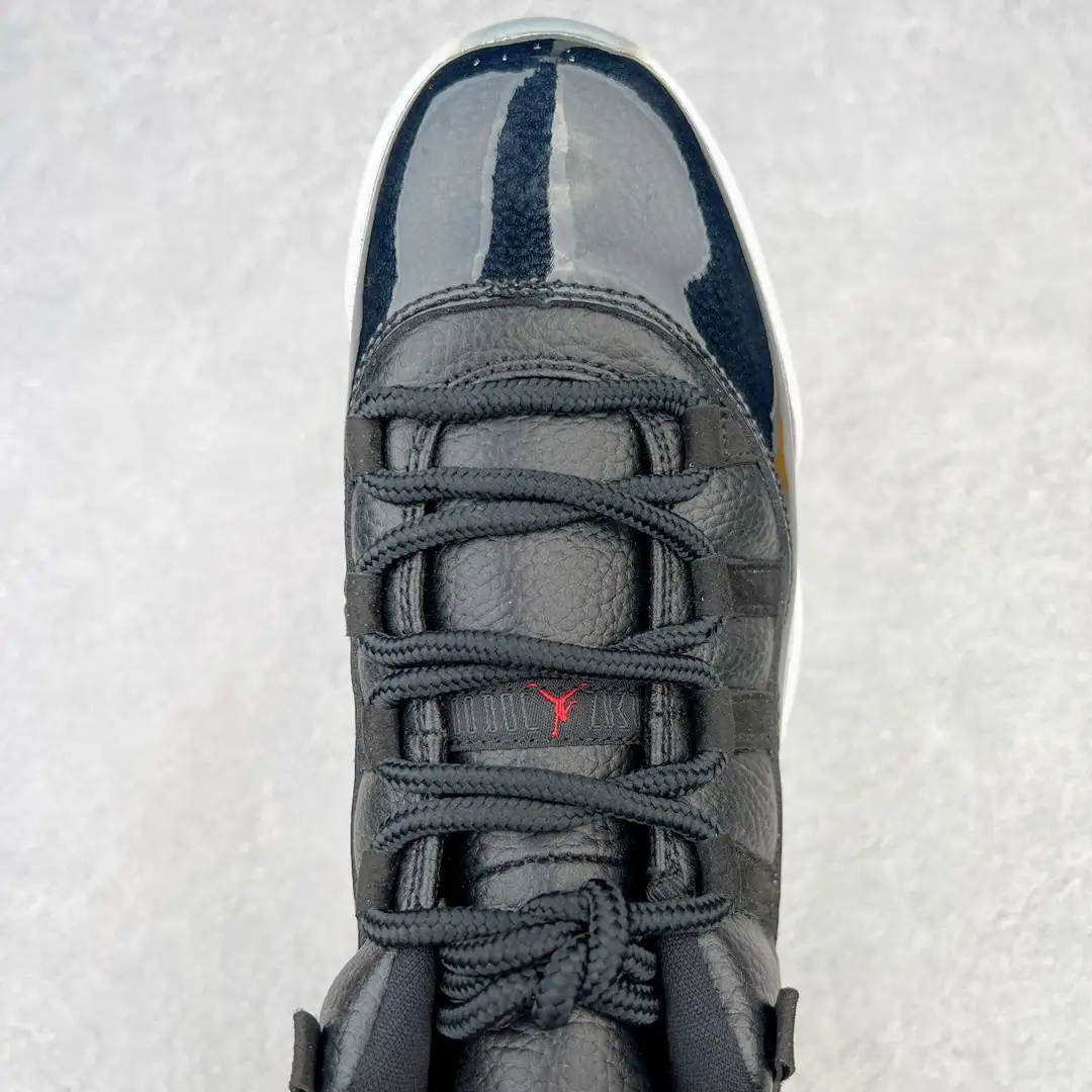 Air Jordan 11 - Image 5