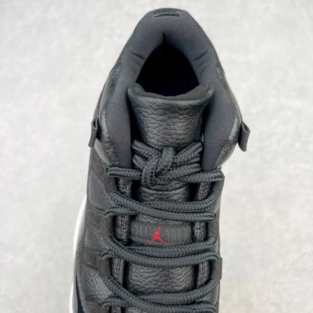 Air Jordan 11 - Image 6