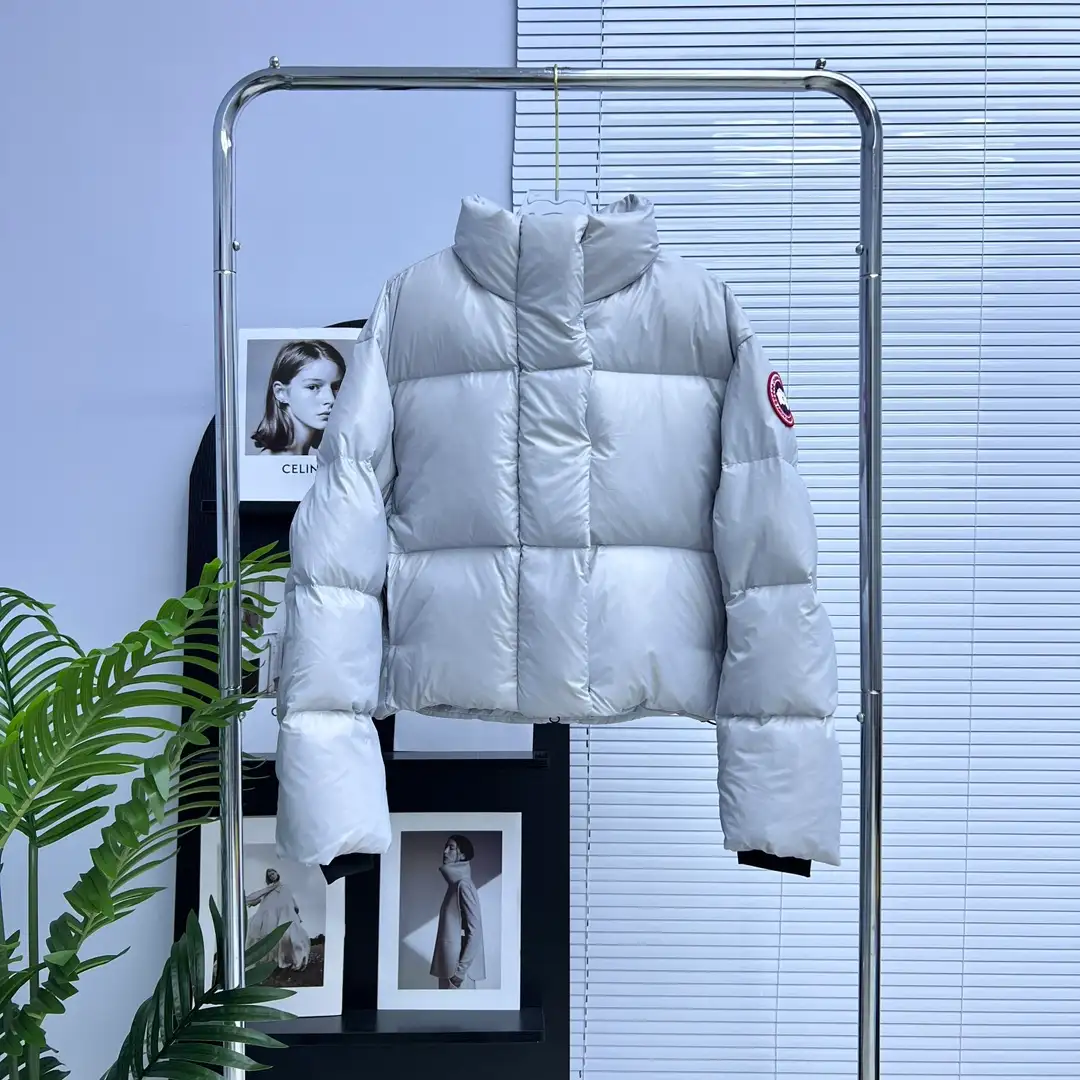 Canada Goose women’s Short Puff Down Jacket - Image 1