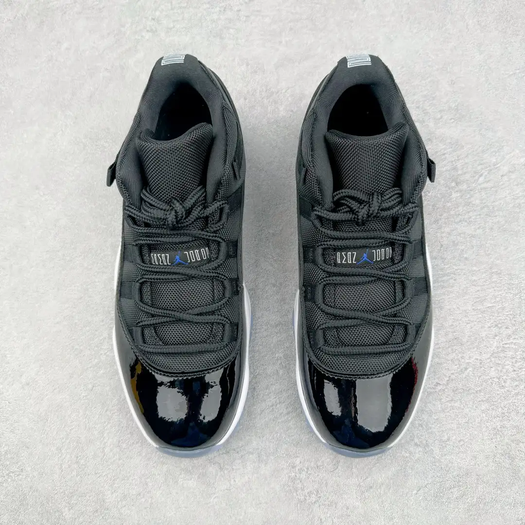 Air Jordan 11 - Image 6
