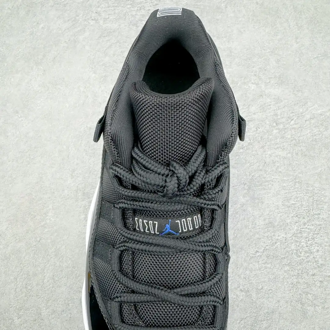 Air Jordan 11 - Image 7