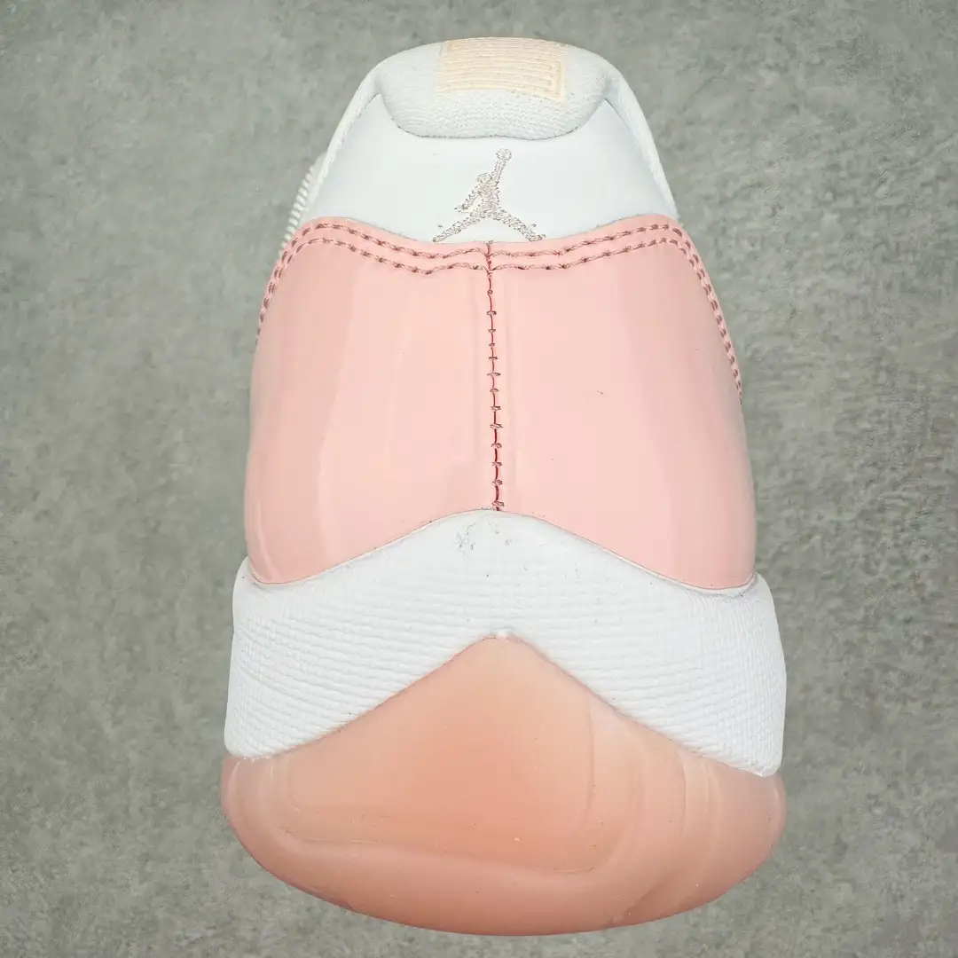 Air Jordan 11 - Image 5
