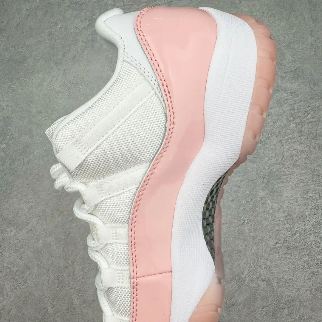 Air Jordan 11 - Image 6