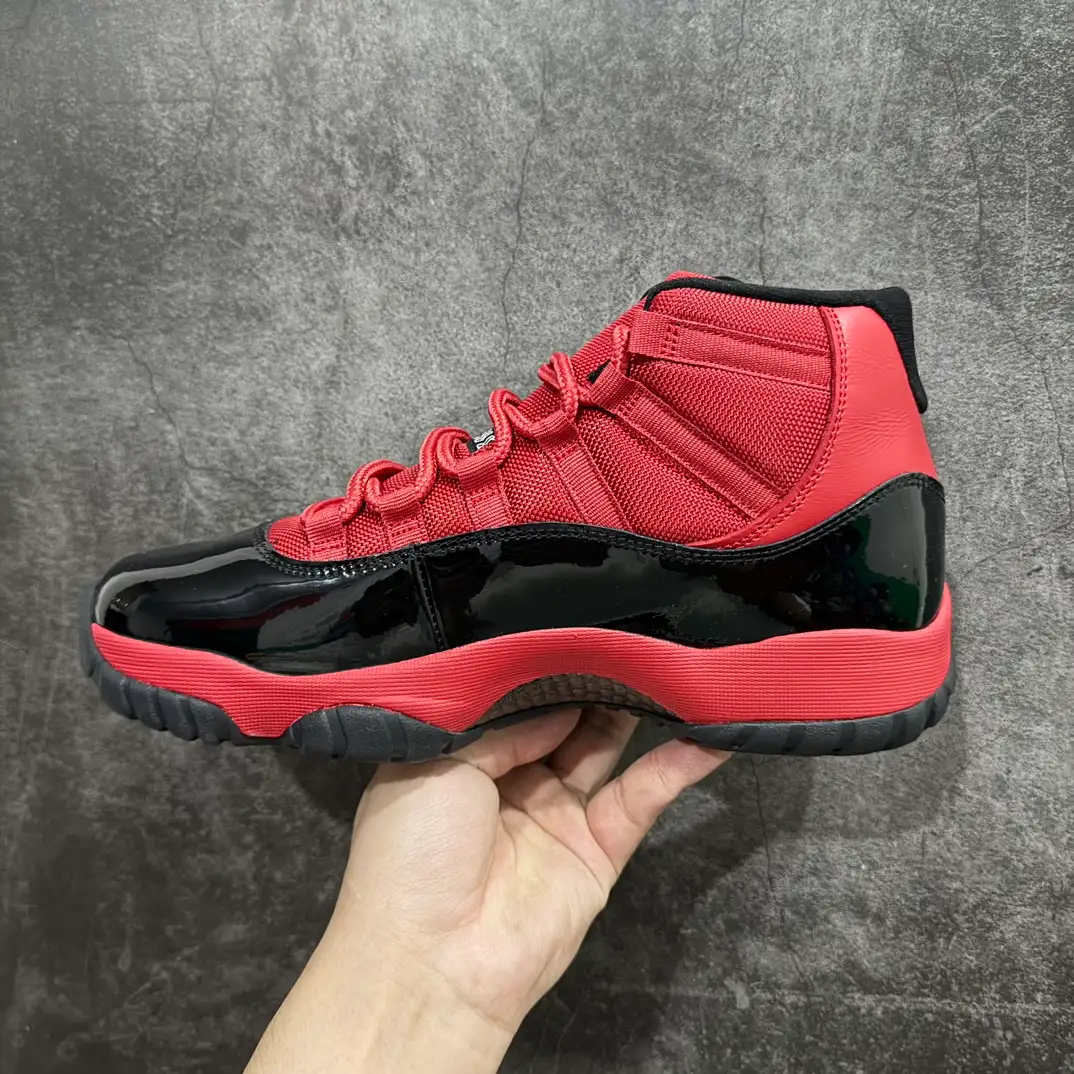 Air Jordan 11 - Image 9