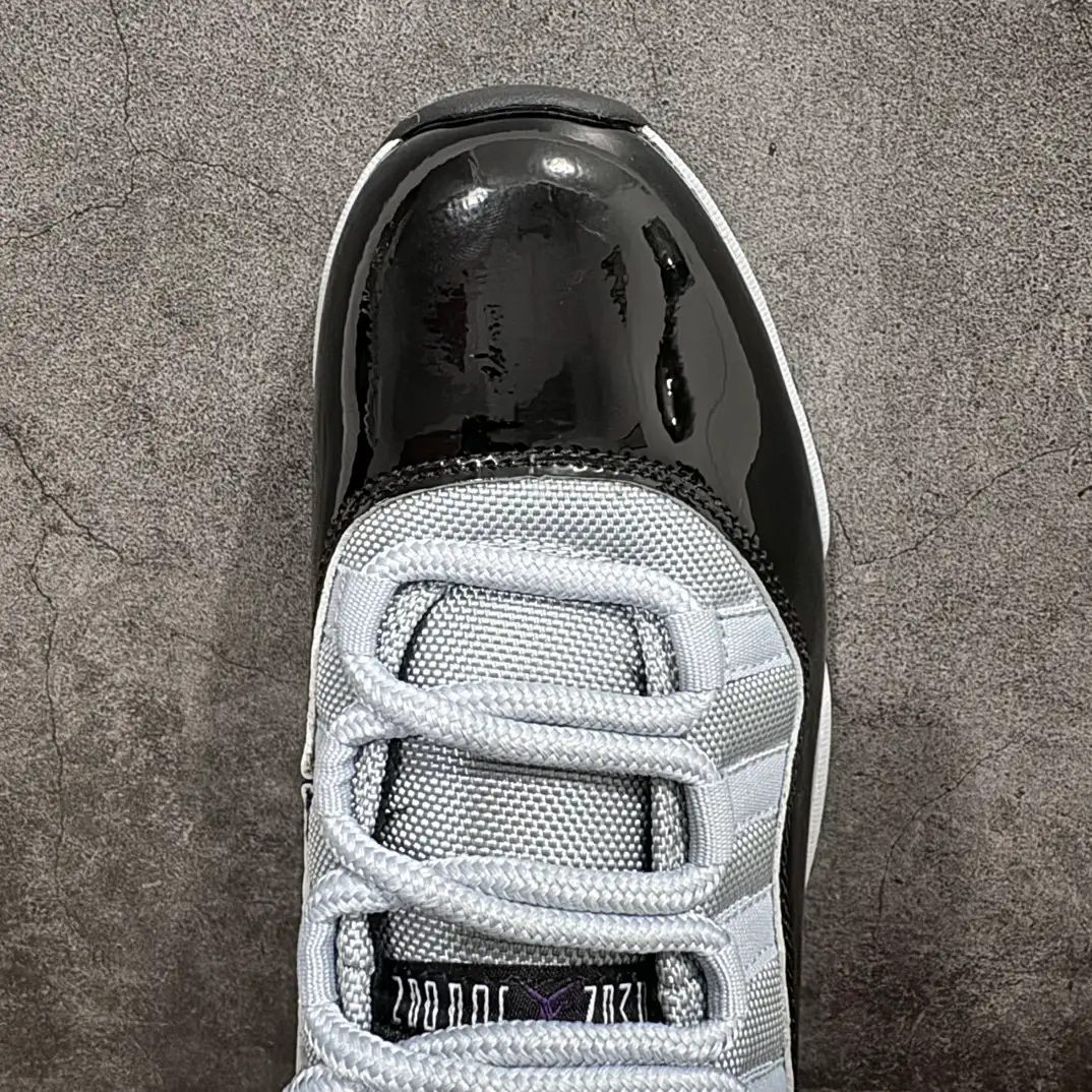 Air Jordan 11 - Image 8