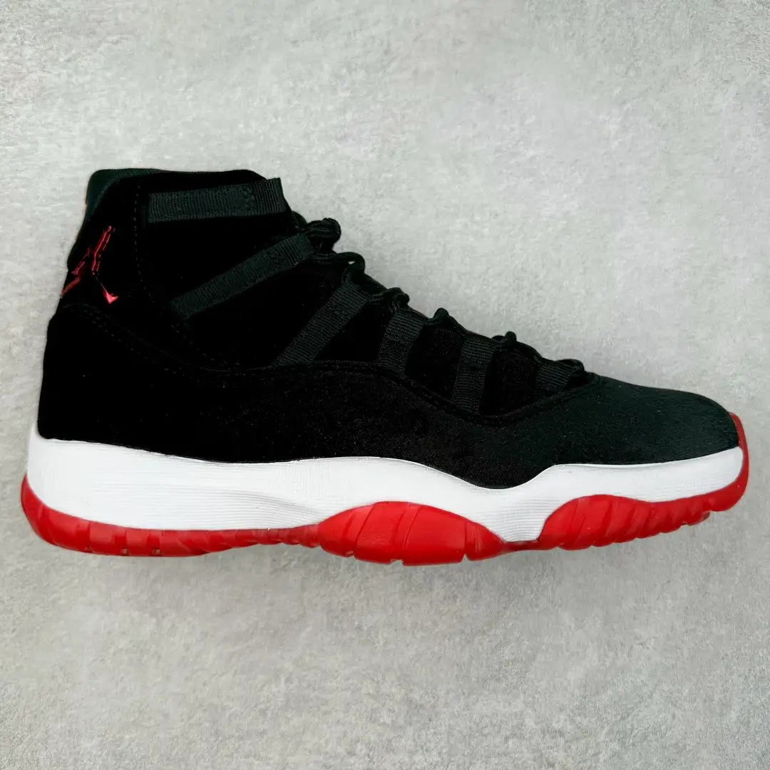 Air Jordan 11 - Image 1