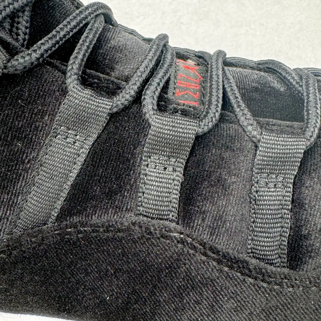 Air Jordan 11 - Image 5