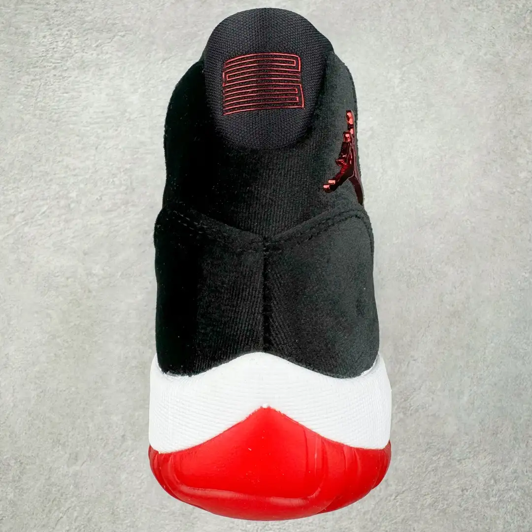 Air Jordan 11 - Image 8
