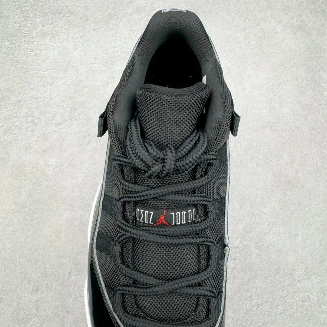 Air Jordan 11 - Image 5