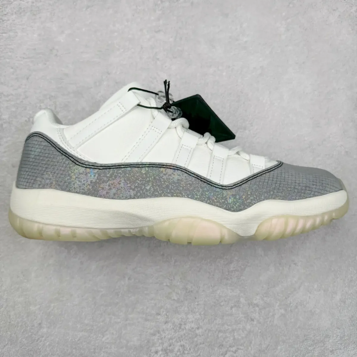 Air Jordan 11 - Image 1