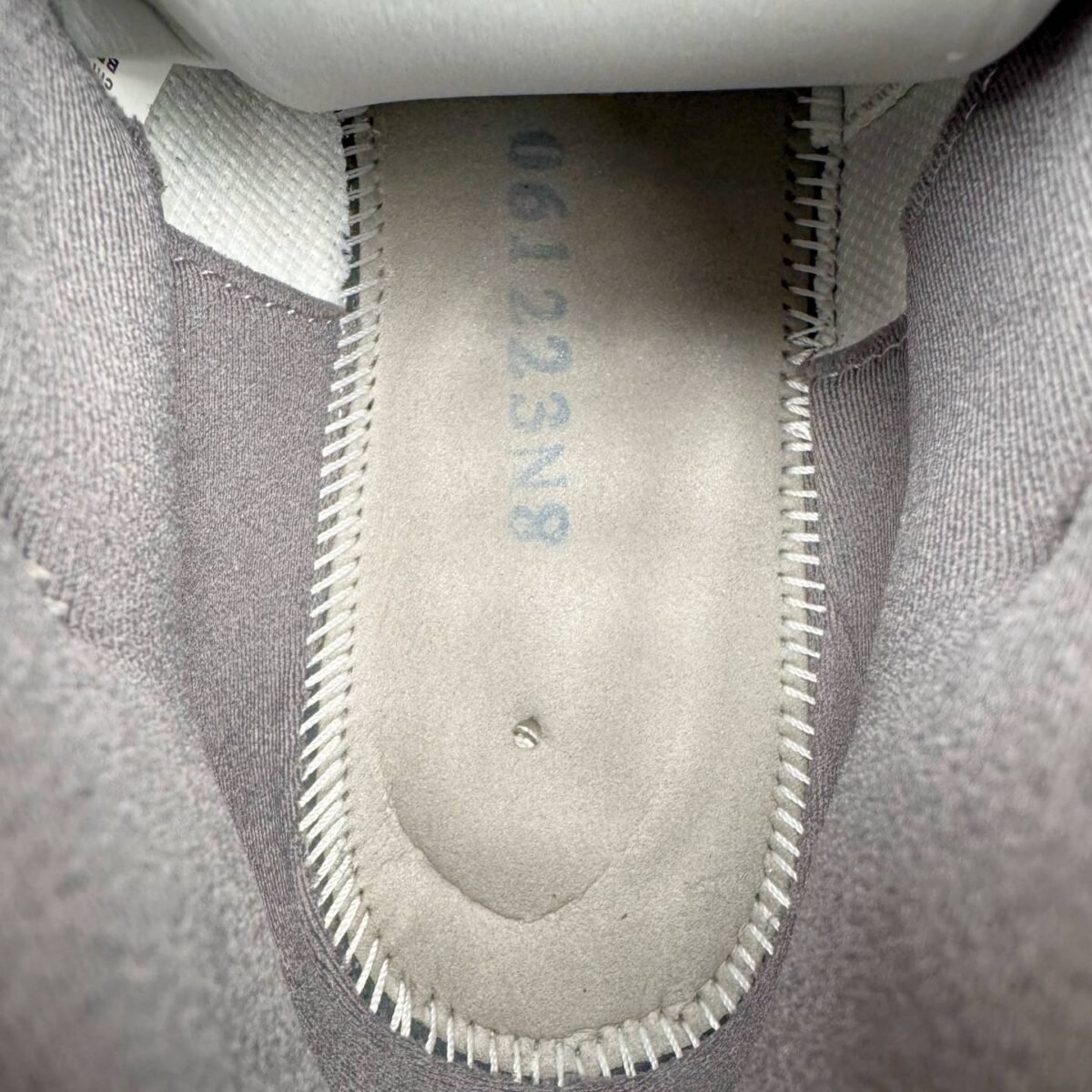 Air Jordan 11 - Image 2
