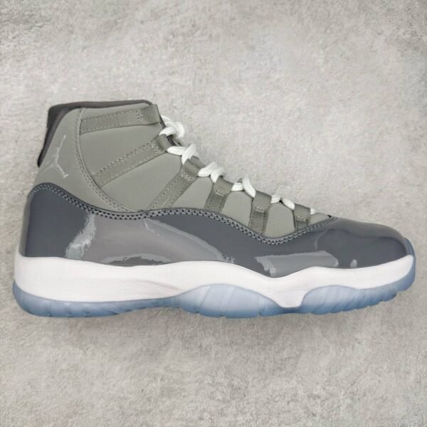 Air Jordan 11