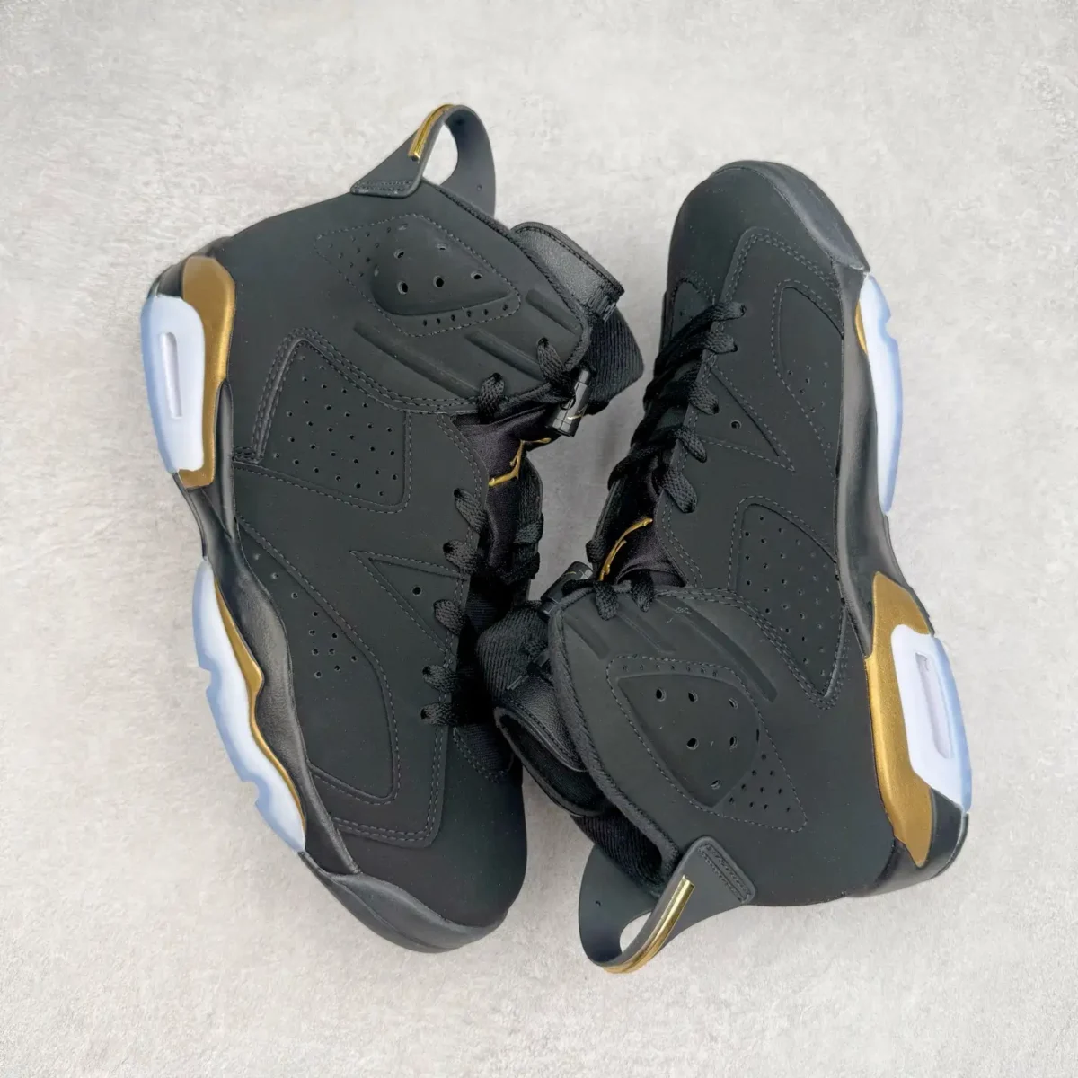 Air Jordan 6 - Image 3
