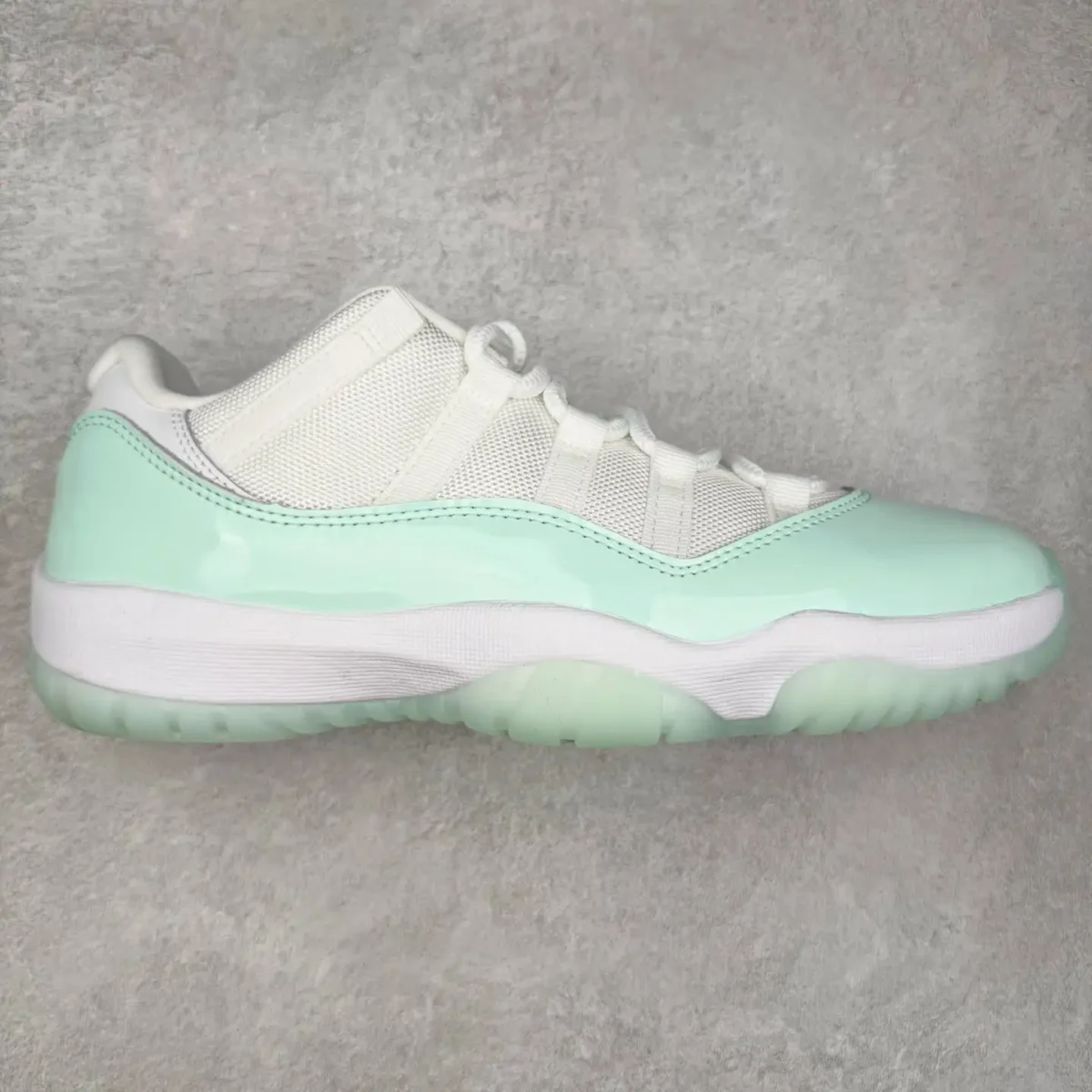 Air Jordan 11 - Image 1