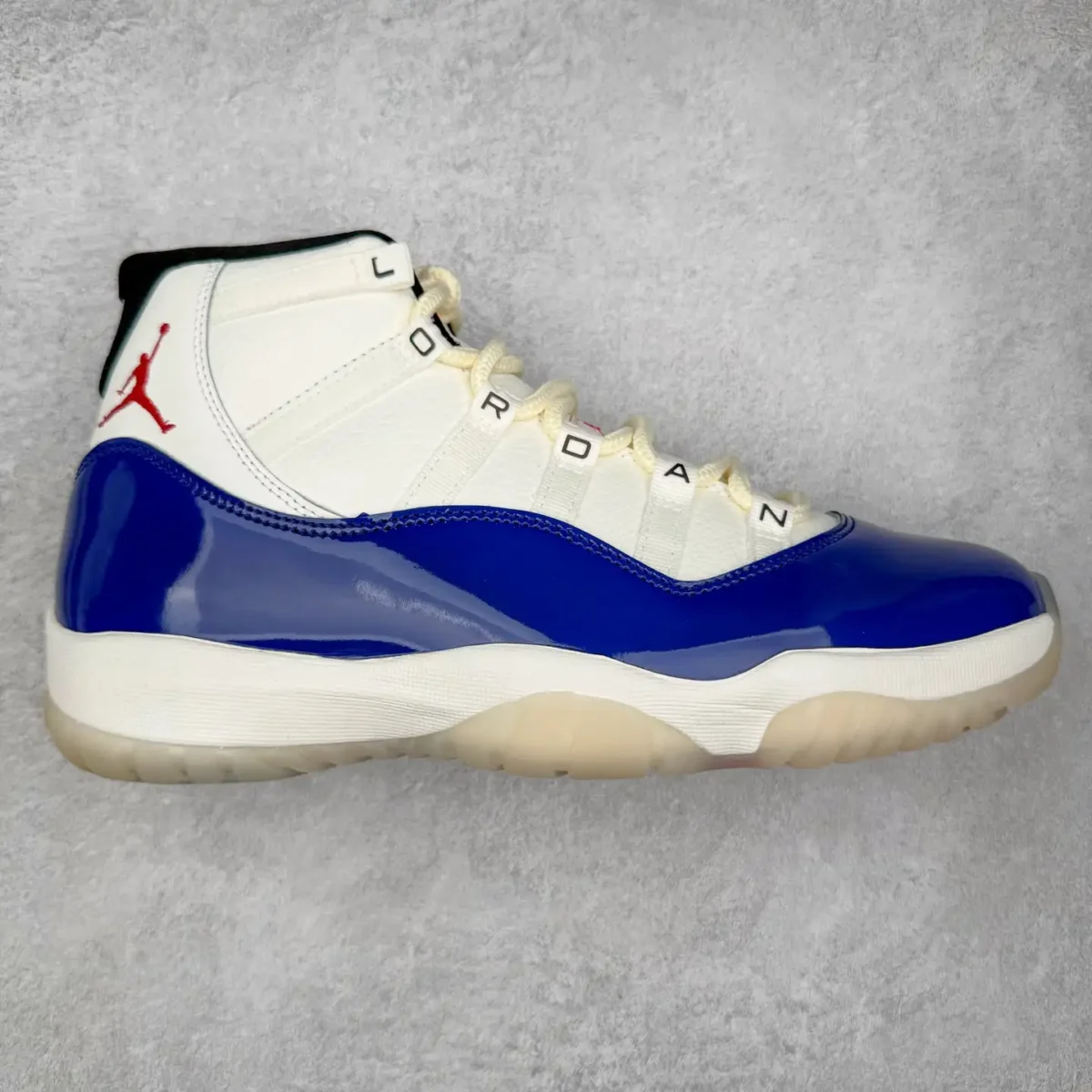 Air Jordan 11 - Image 1