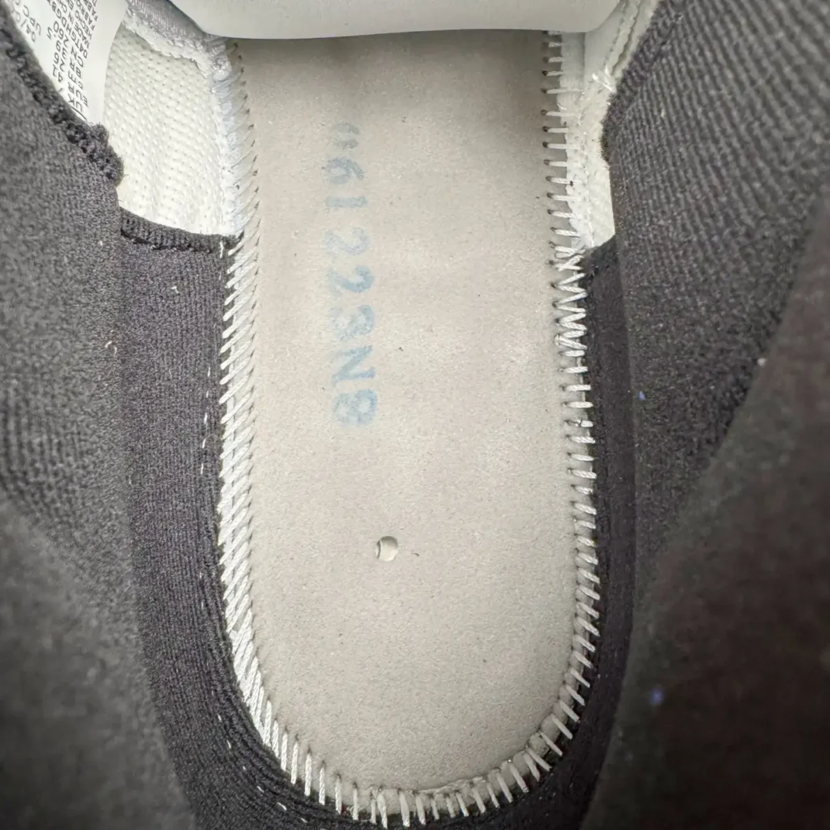 Air Jordan 11 - Image 6