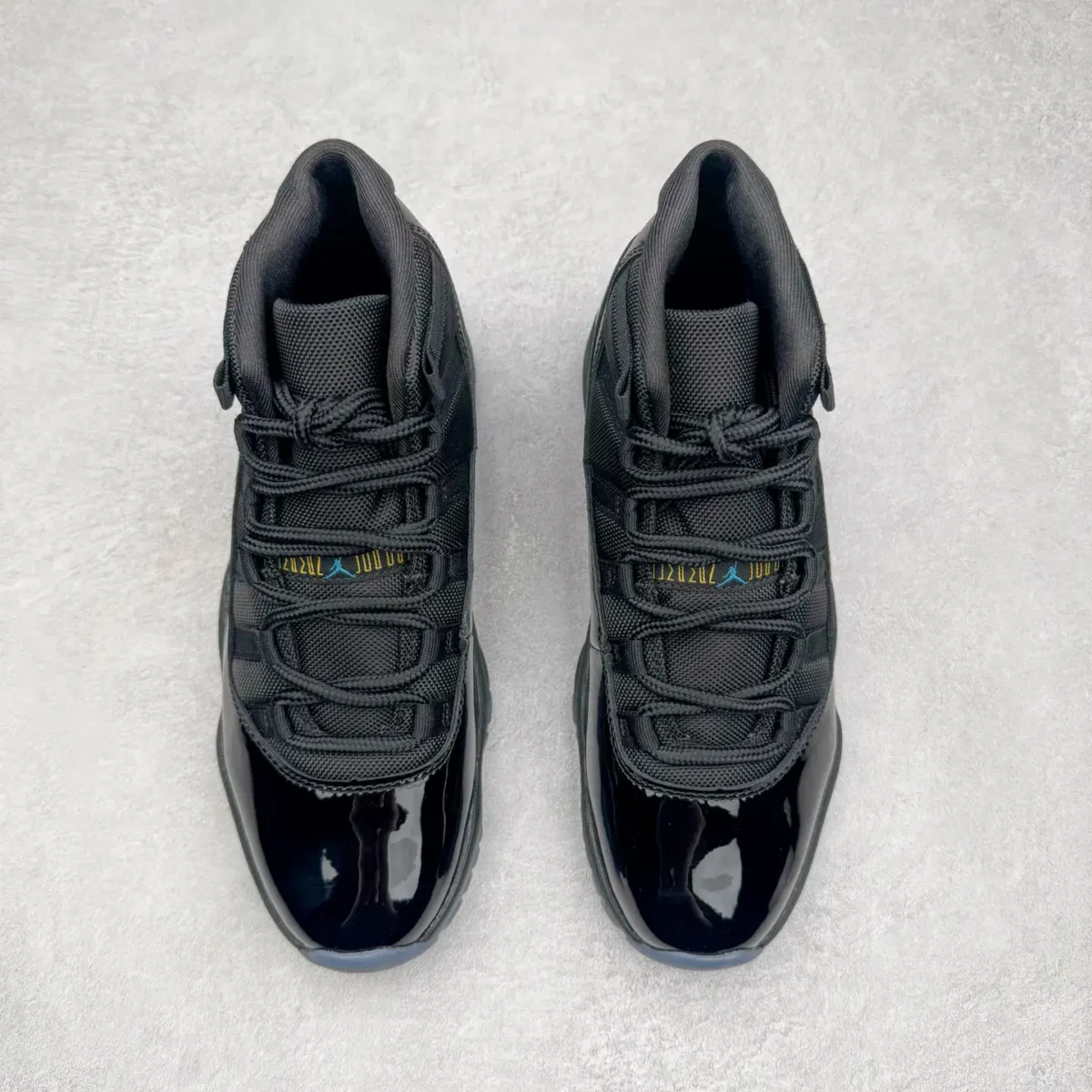 Air Jordan 11 - Image 2
