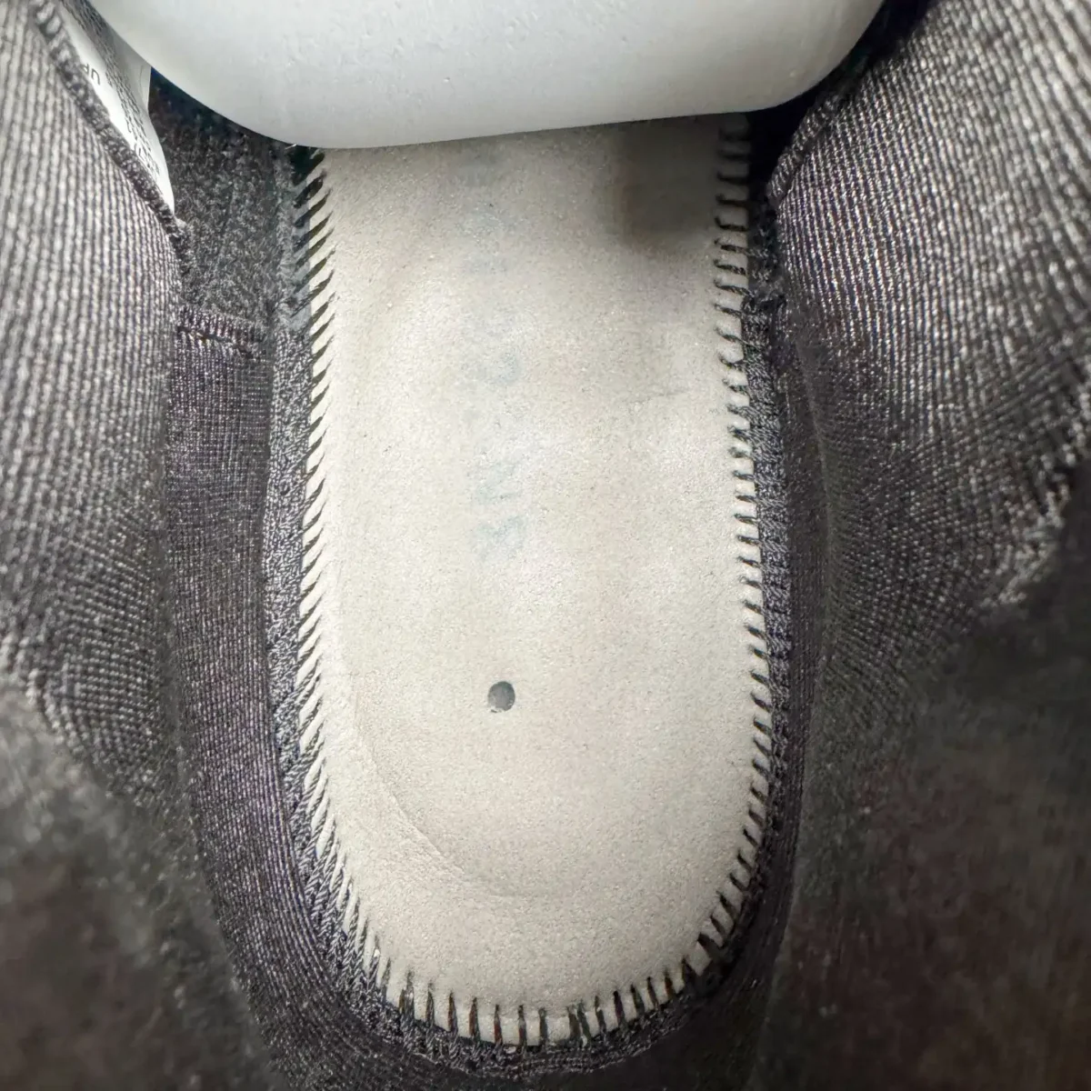 Air Jordan 11 - Image 7