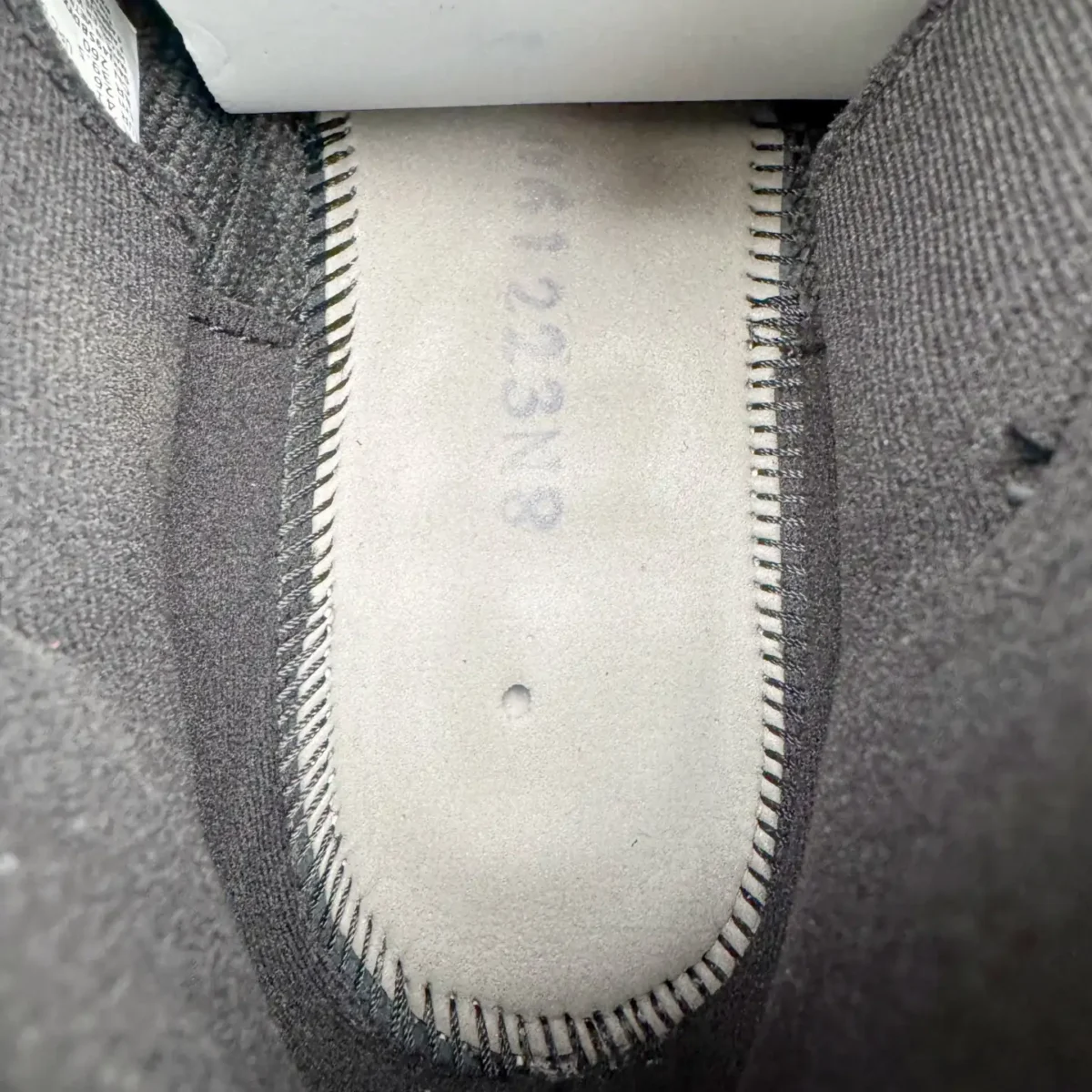 Air Jordan 11 - Image 4