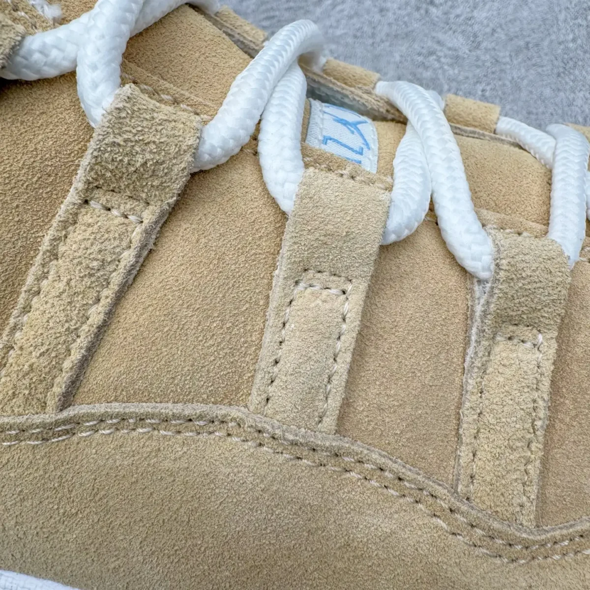 Air Jordan 11 - Image 8