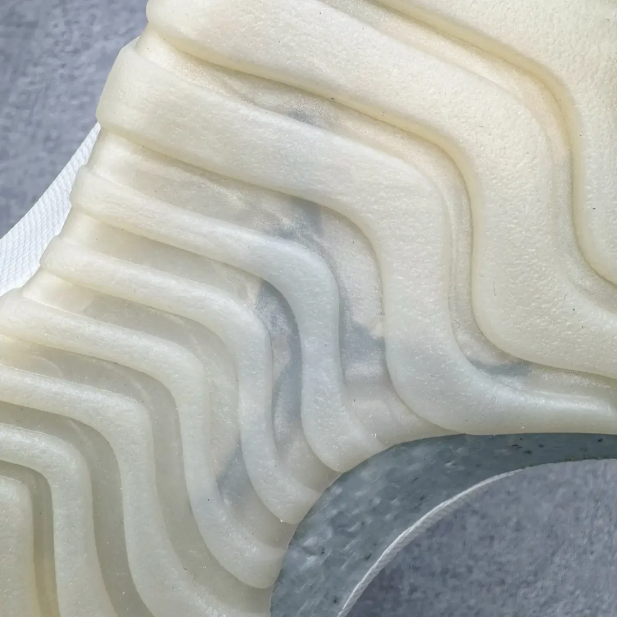 Air Jordan 11 - Image 2