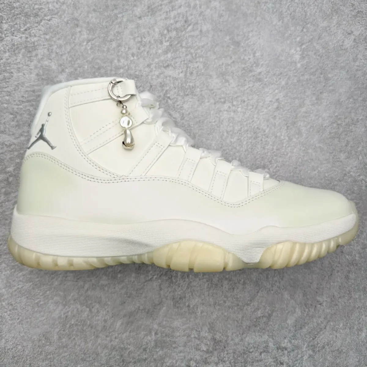 Air Jordan 11 - Image 1