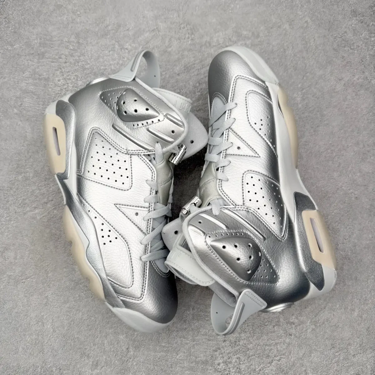 Air Jordan 6 - Image 4