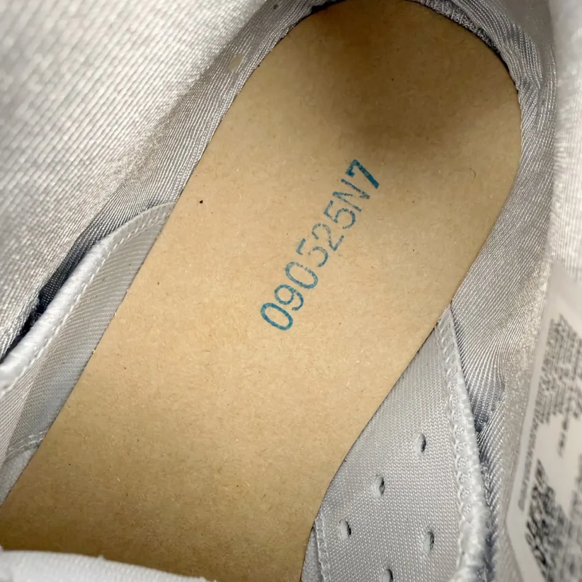 Air Jordan 6 - Image 11