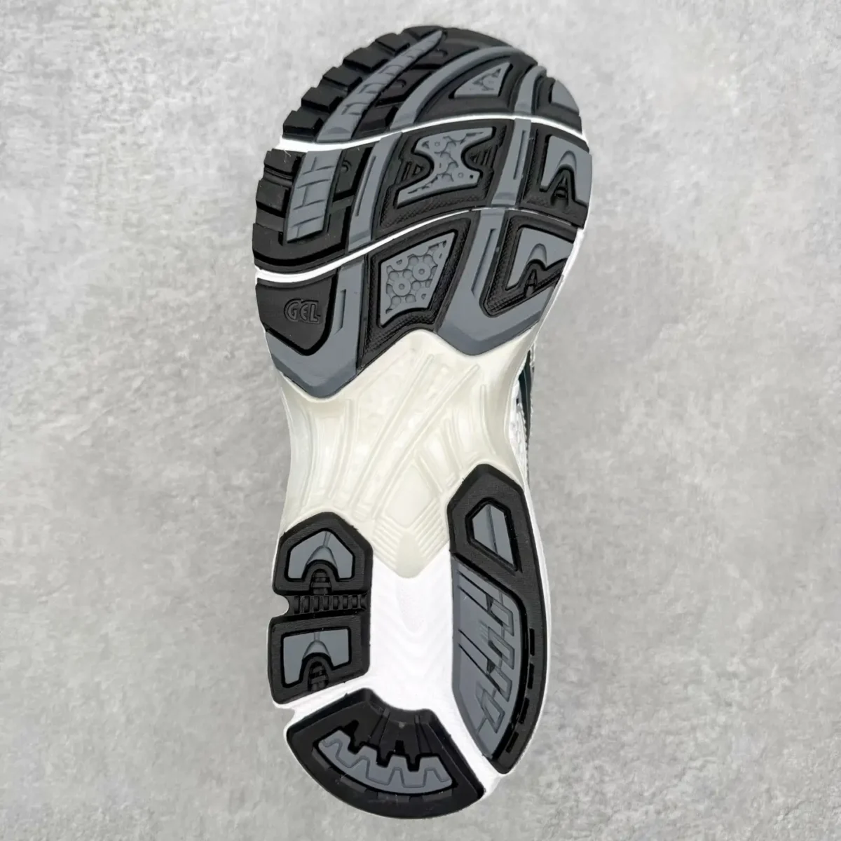 ASICS Gel-Kayano 14 - Image 8