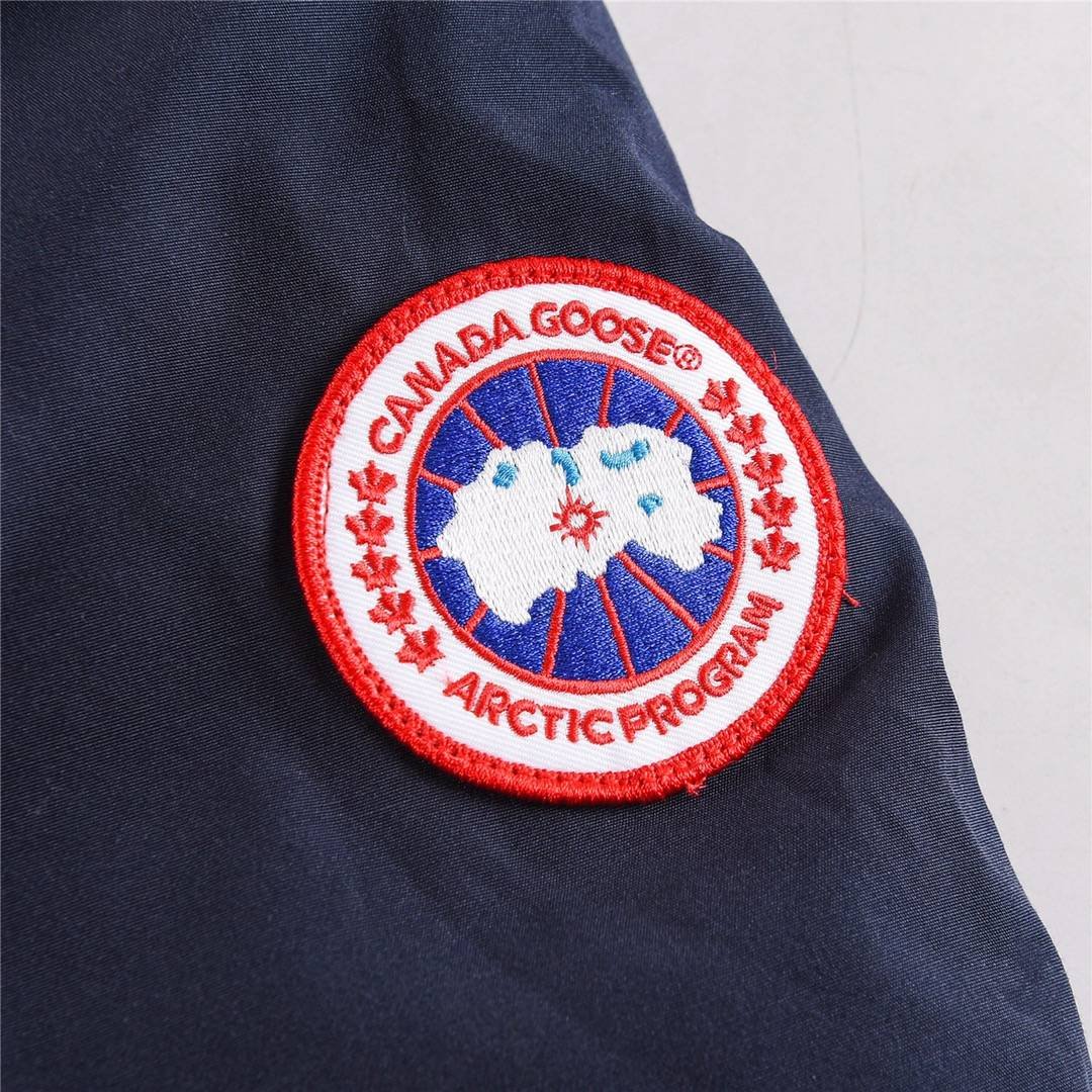 Canada Goose parka - Image 5