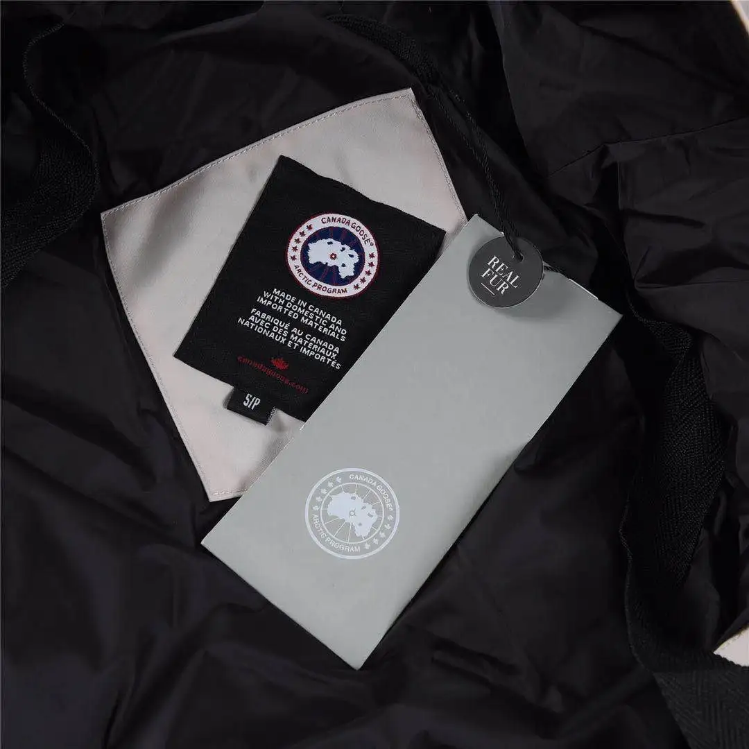 Canada Goose parka - Image 6