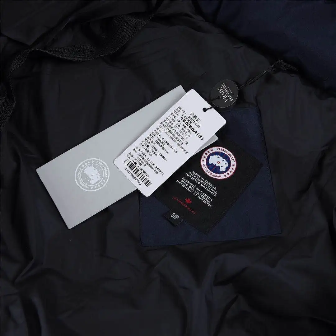 Canada Goose Women’s Parka - Image 9