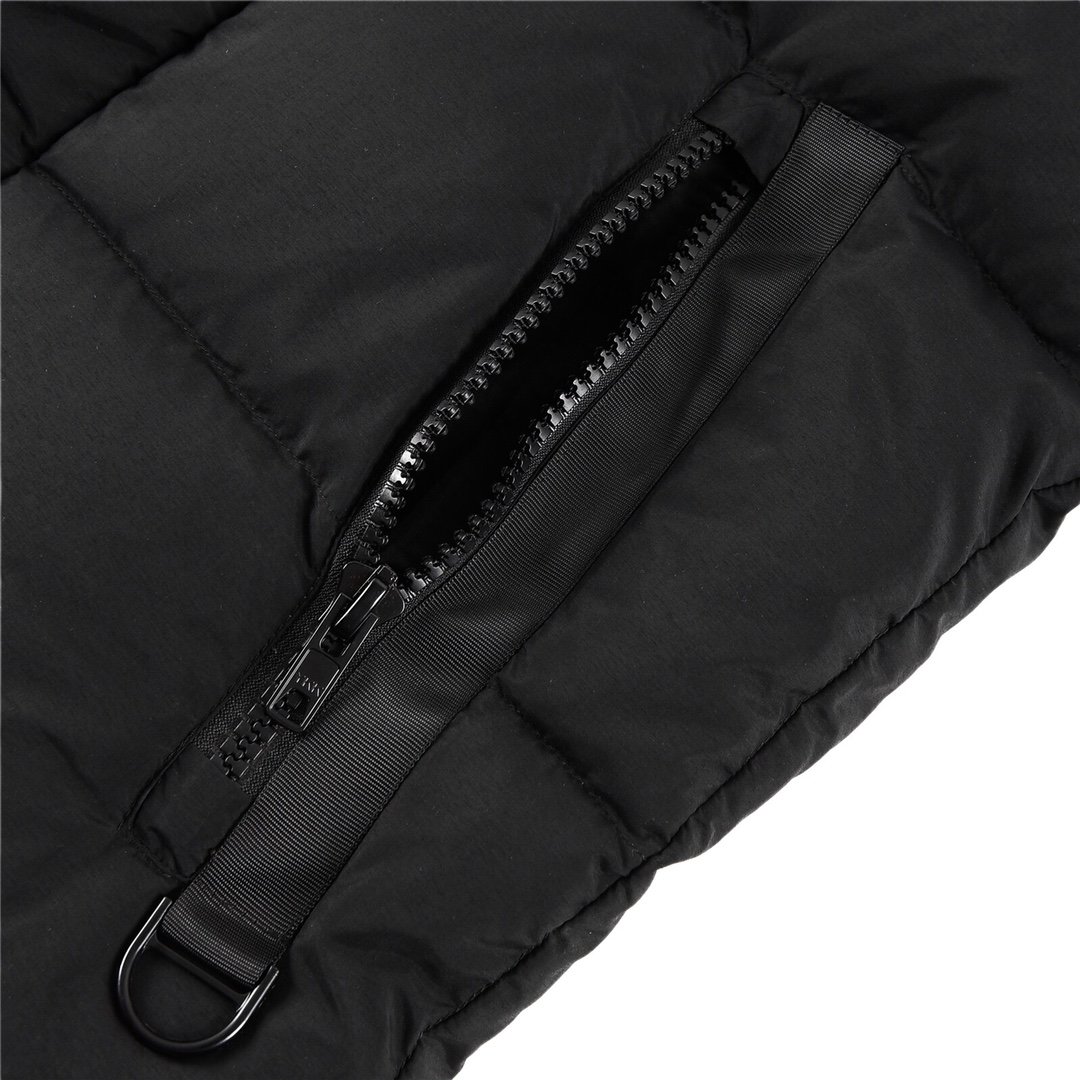 Canada Goose Parka - Image 4