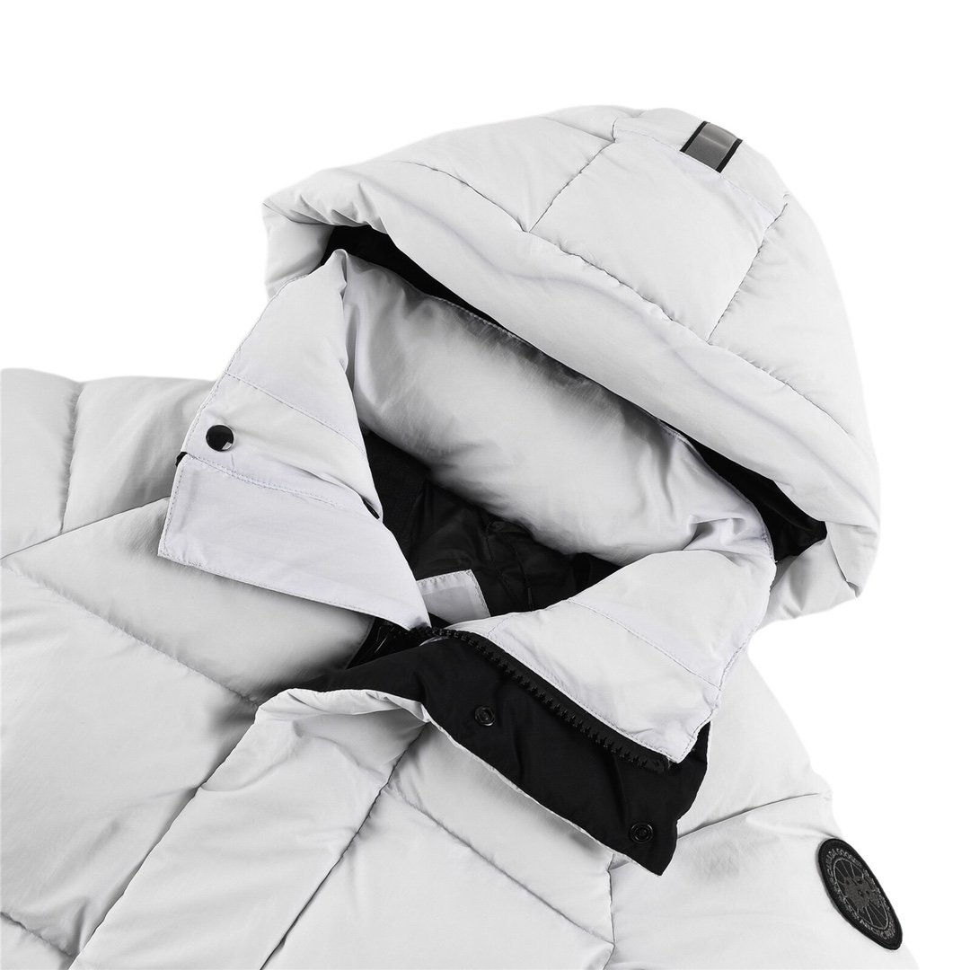 Canada Goose Parka - Image 4
