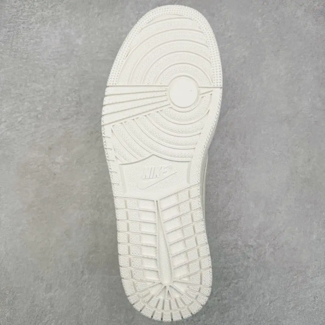 Air Jordan - Image 9