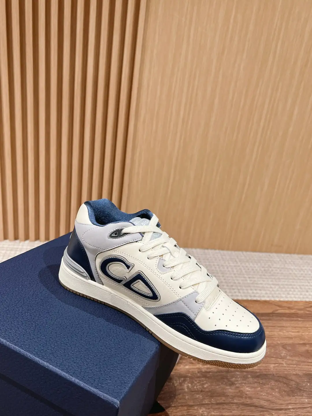 Dior B27 - Image 2