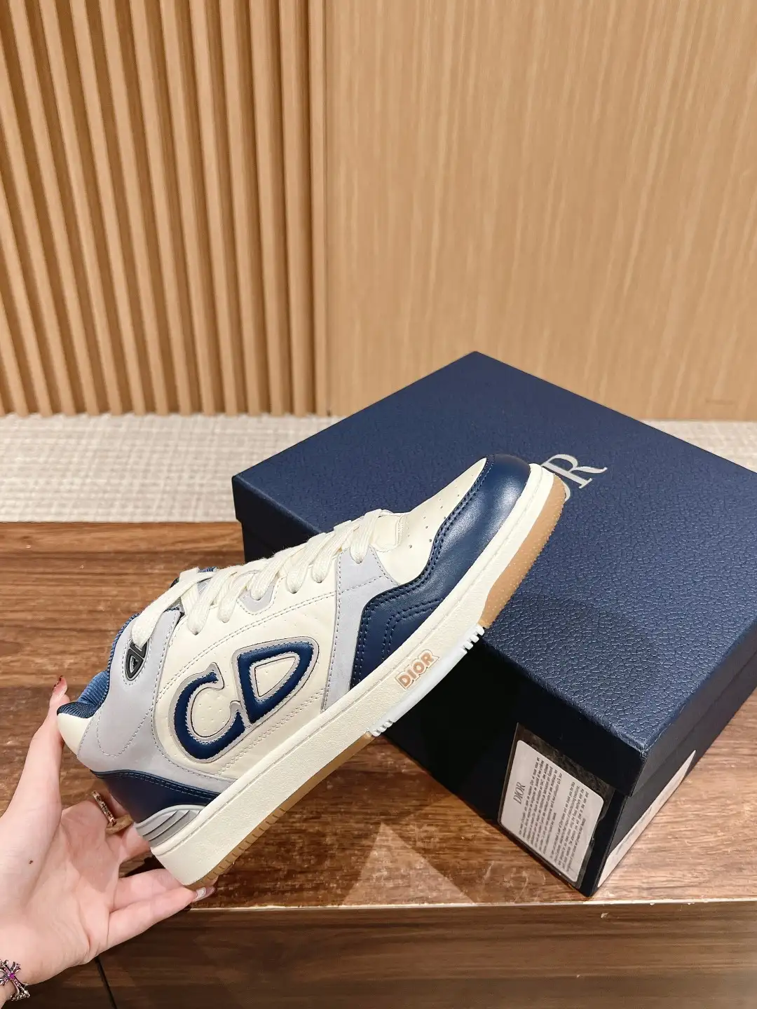 Dior B27 - Image 1