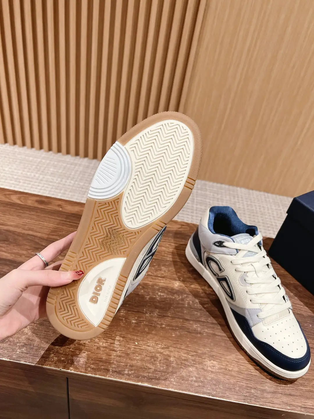Dior B27 - Image 9