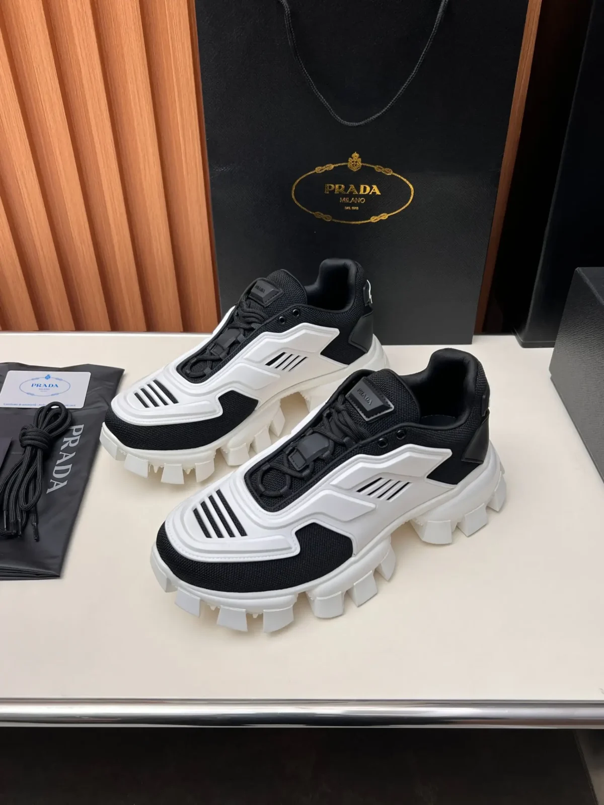 PRADA - Image 7