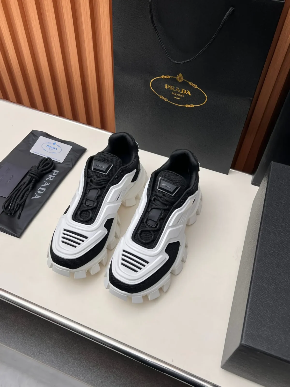 PRADA - Image 9