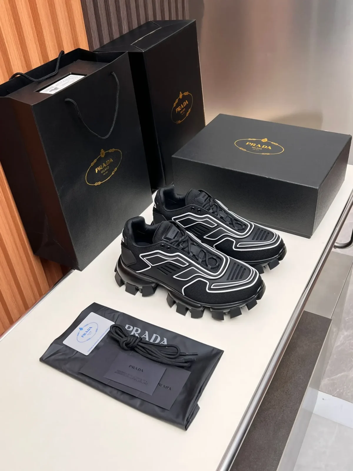 PRADA - Image 2