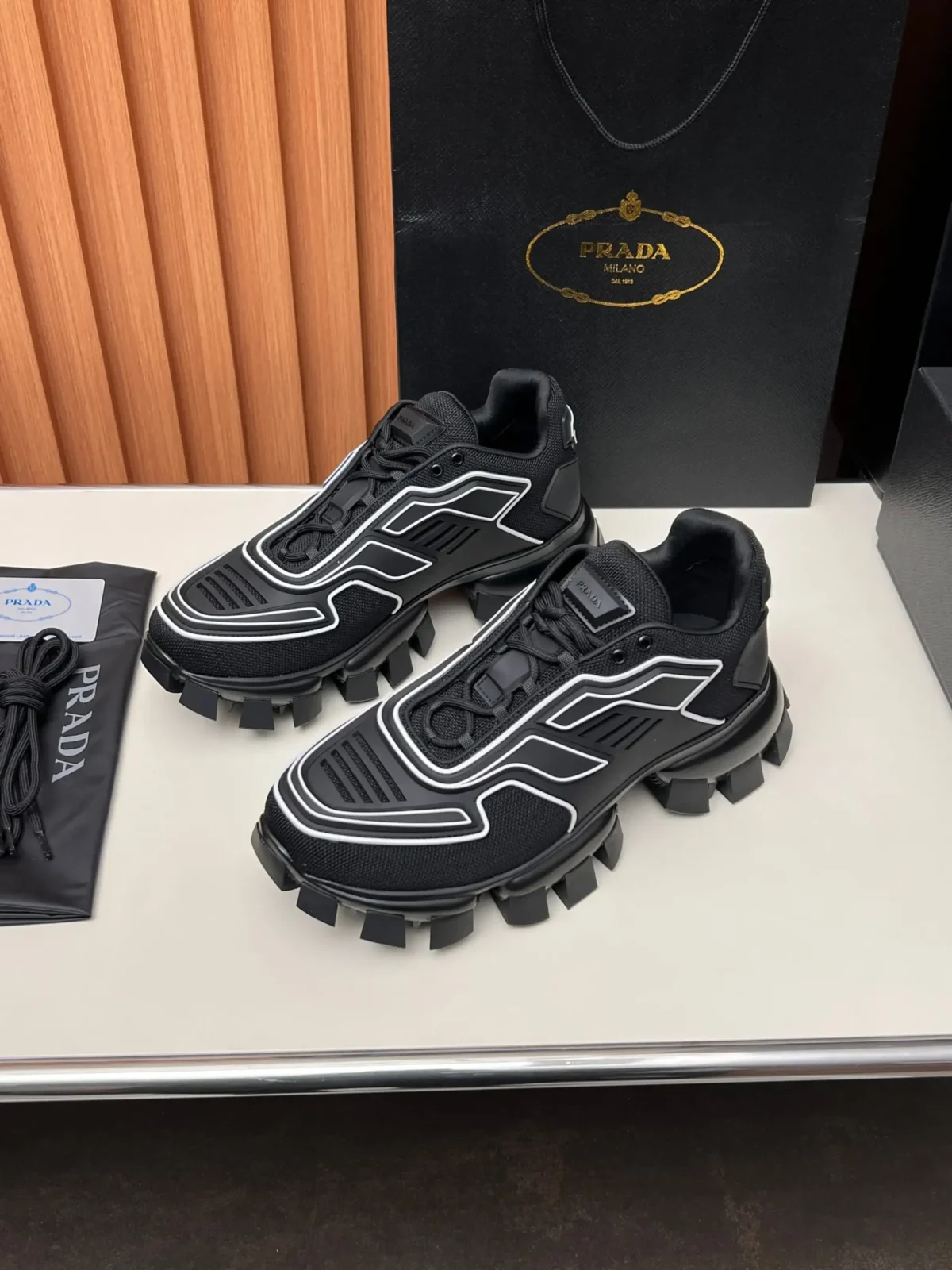 PRADA - Image 4