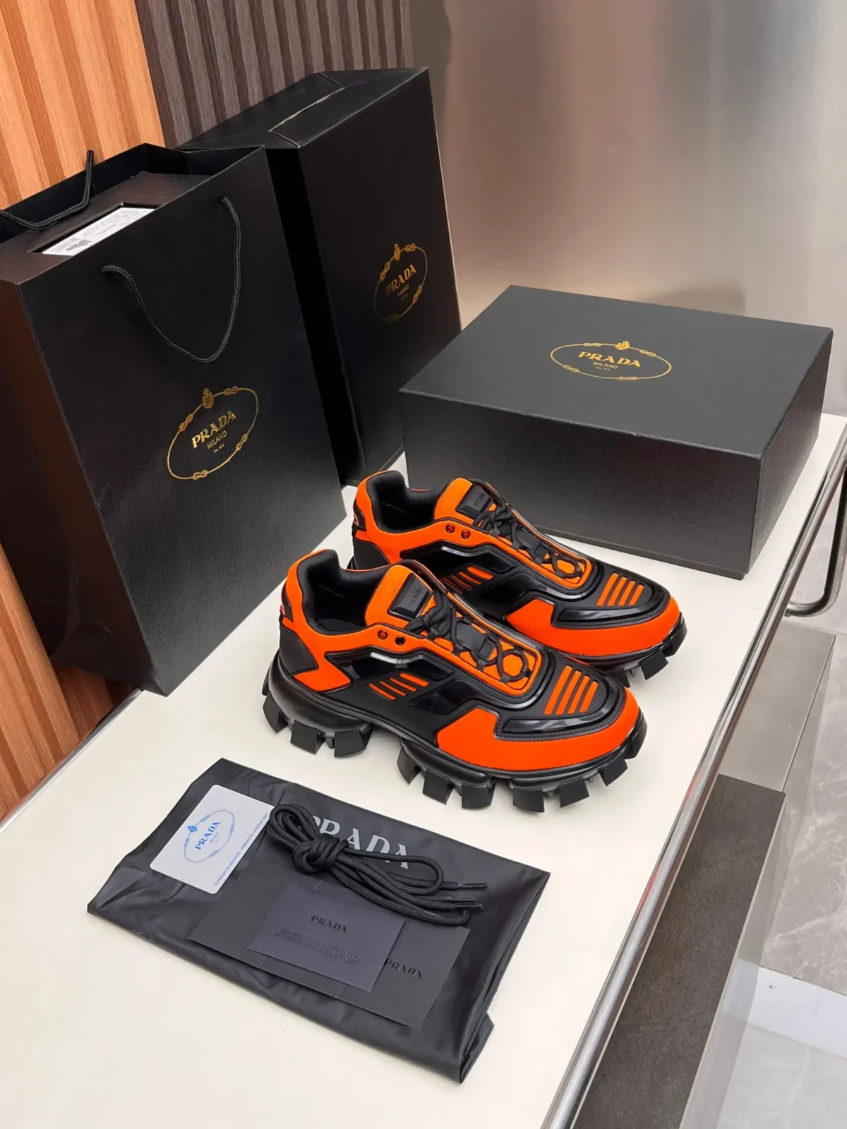 PRADA - Image 3