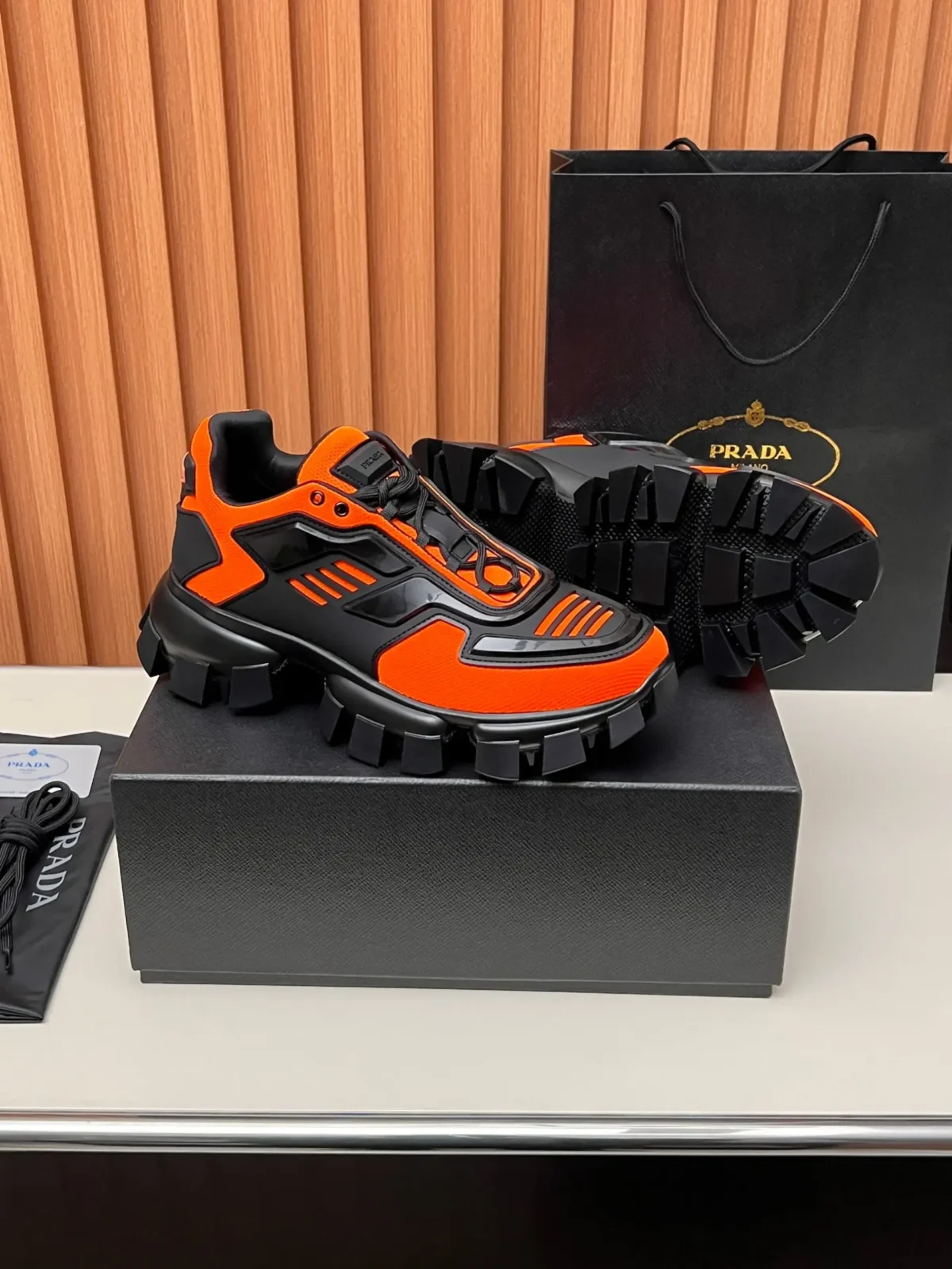PRADA - Image 9