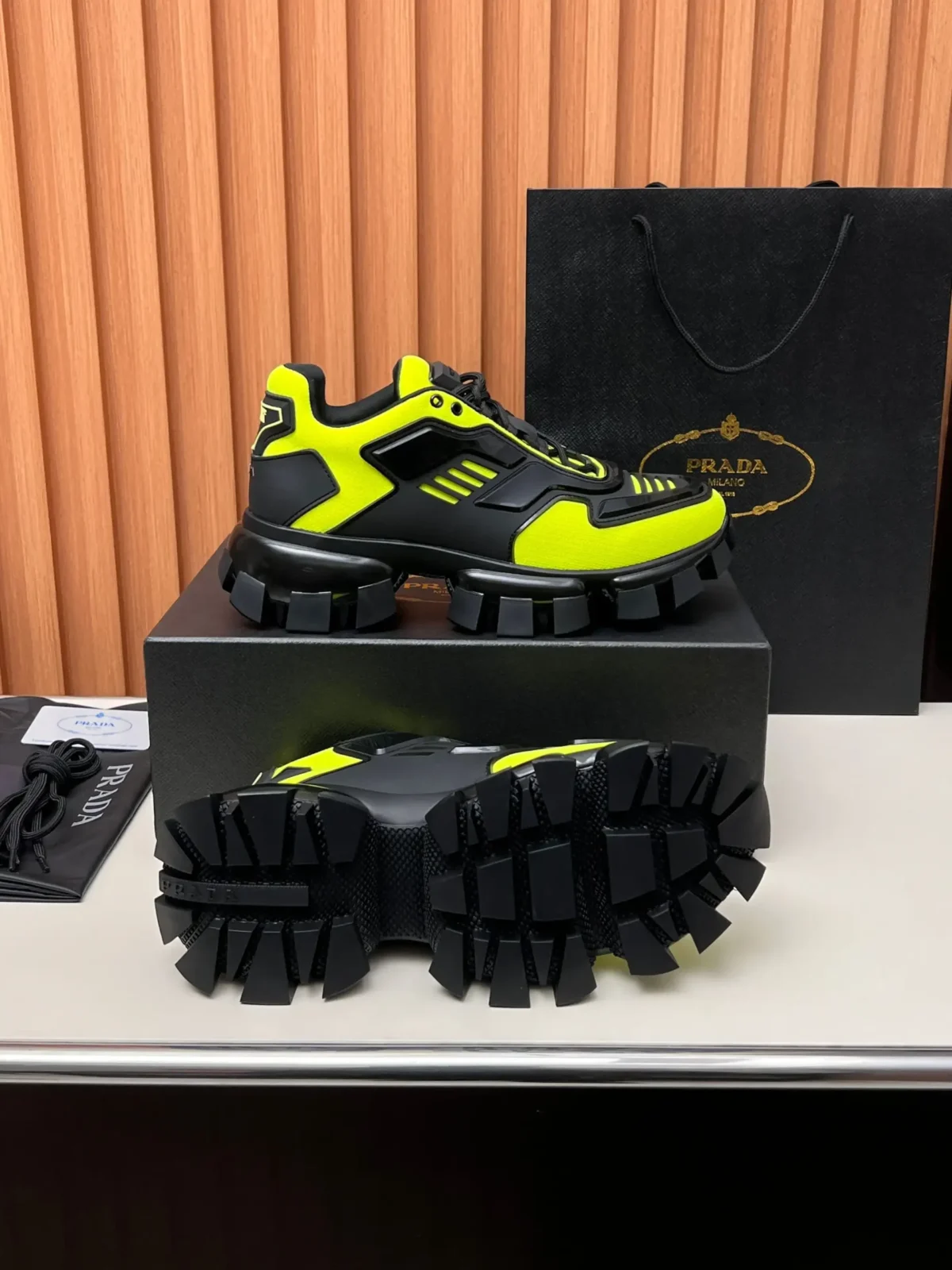 PRADA - Image 2