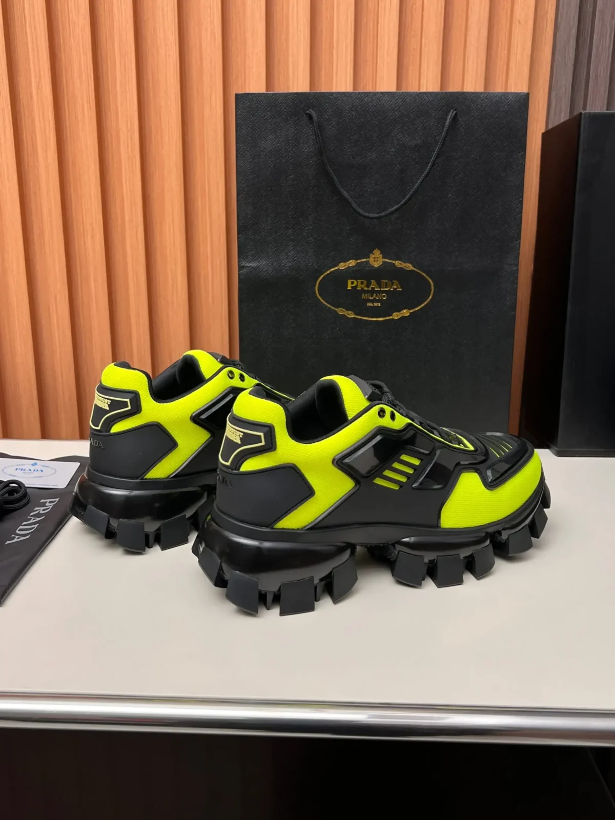 PRADA - Image 8