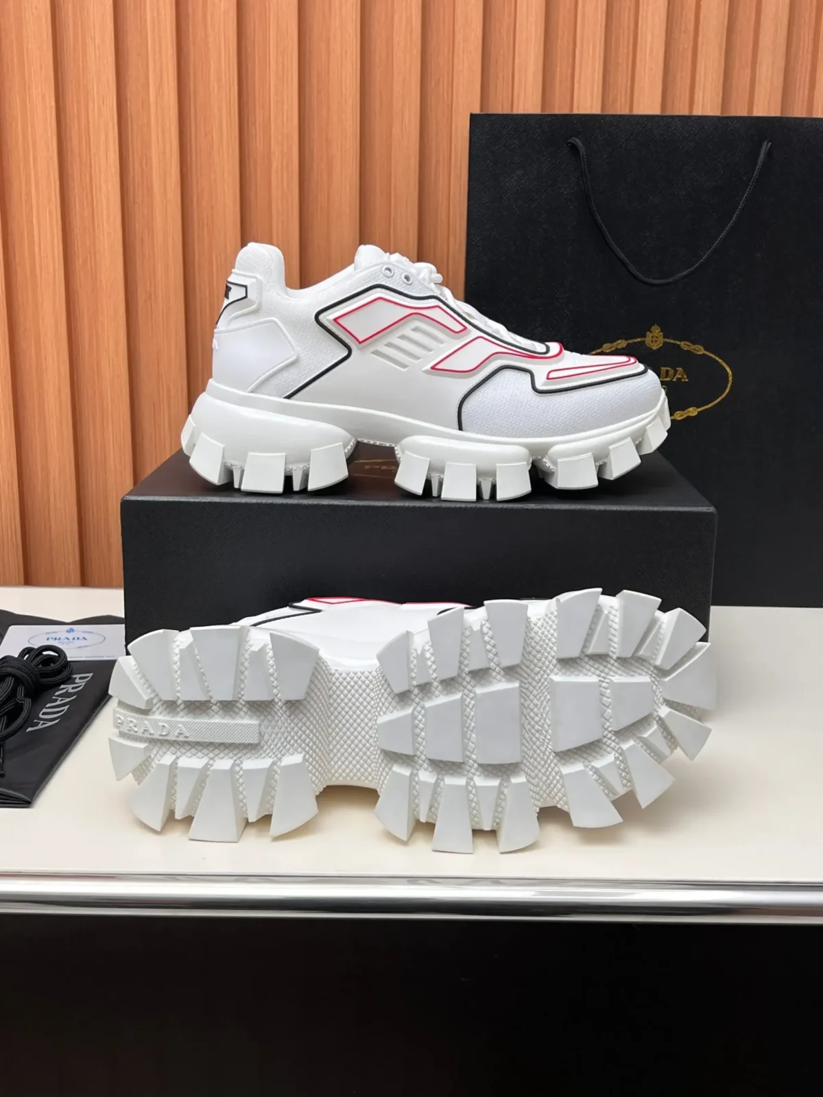 PRADA - Image 4