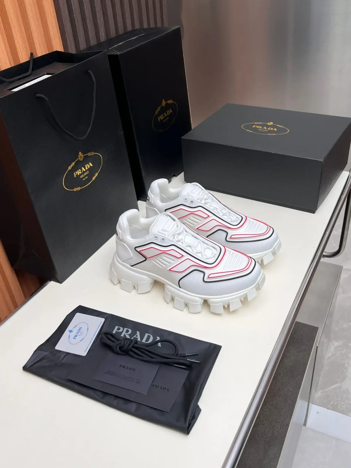 PRADA - Image 5