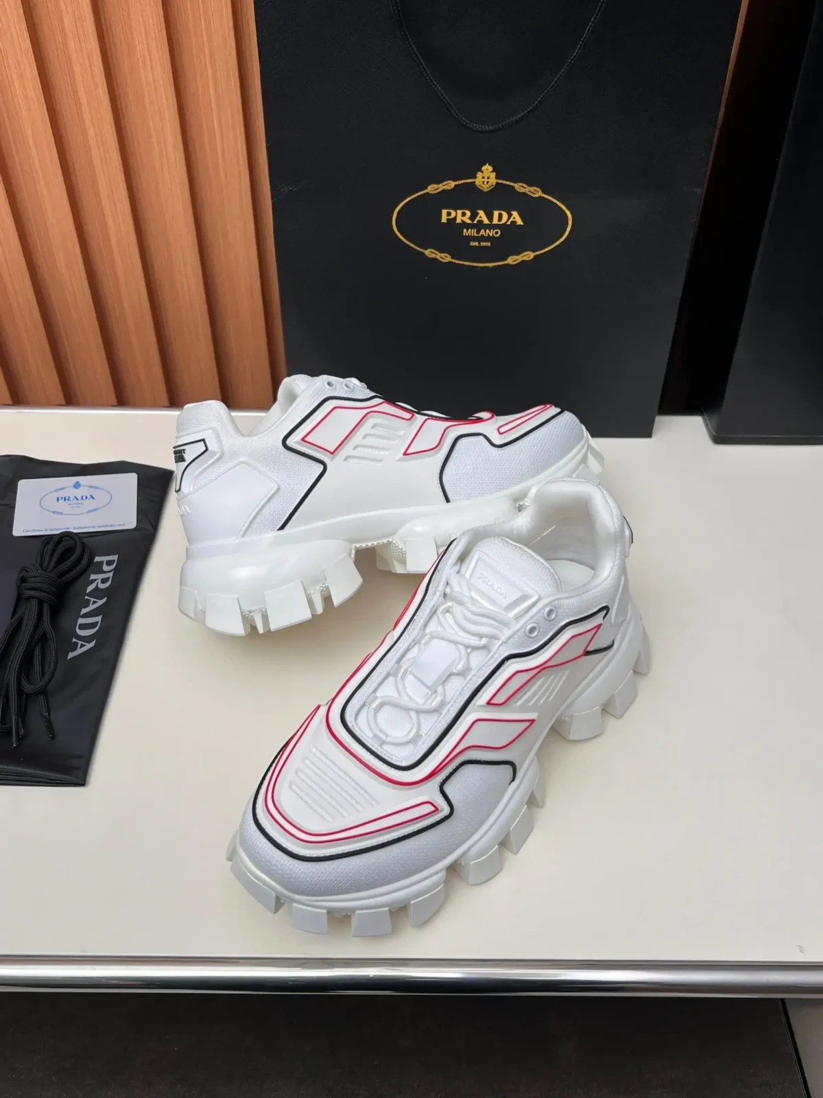 PRADA - Image 8